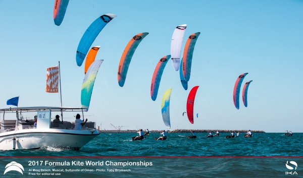 Chase for Formula Kite World Championship glory in Oman kicks off in perfect conditions