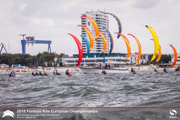 Guy Bridge and Daniela Moroz win 2018 Formula Kite Europeans in Warnemuende