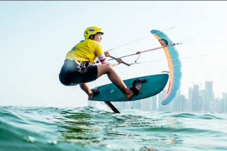 Tight battle to secure pole position in kitefoil line-up for 2024 Olympics’ cycle kicks-off at Europeans