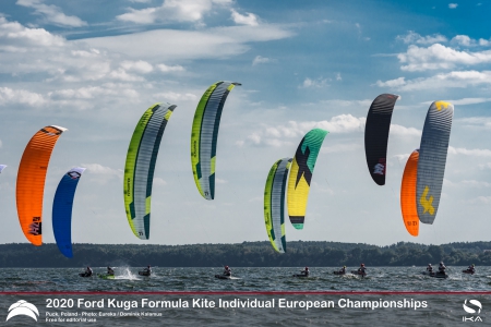 Poland&#039;s Damasiewicz and France&#039;s Mazella lead Formula Kite fleet into &quot;Super Sunday&quot;