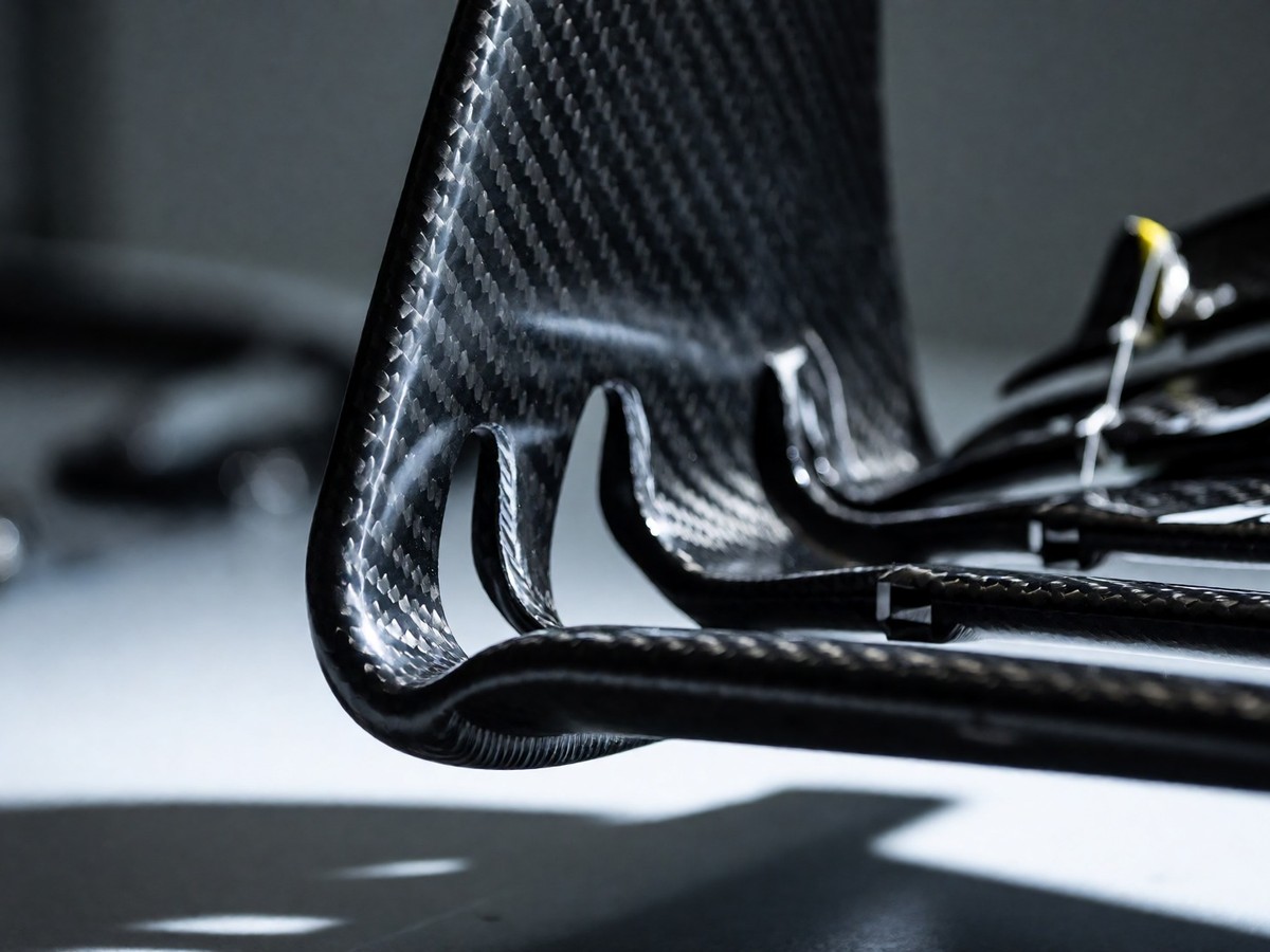 Aerodynamic Management of Front Wing Endplates and Wake at Zandvoort
