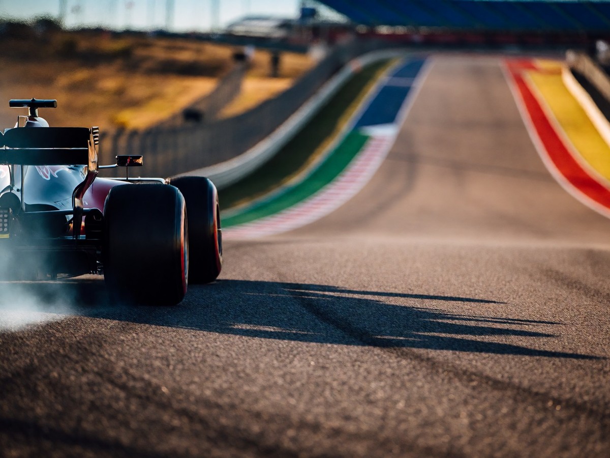 Russell's Mercedes peak against Norris's McLaren consistency in Austin
