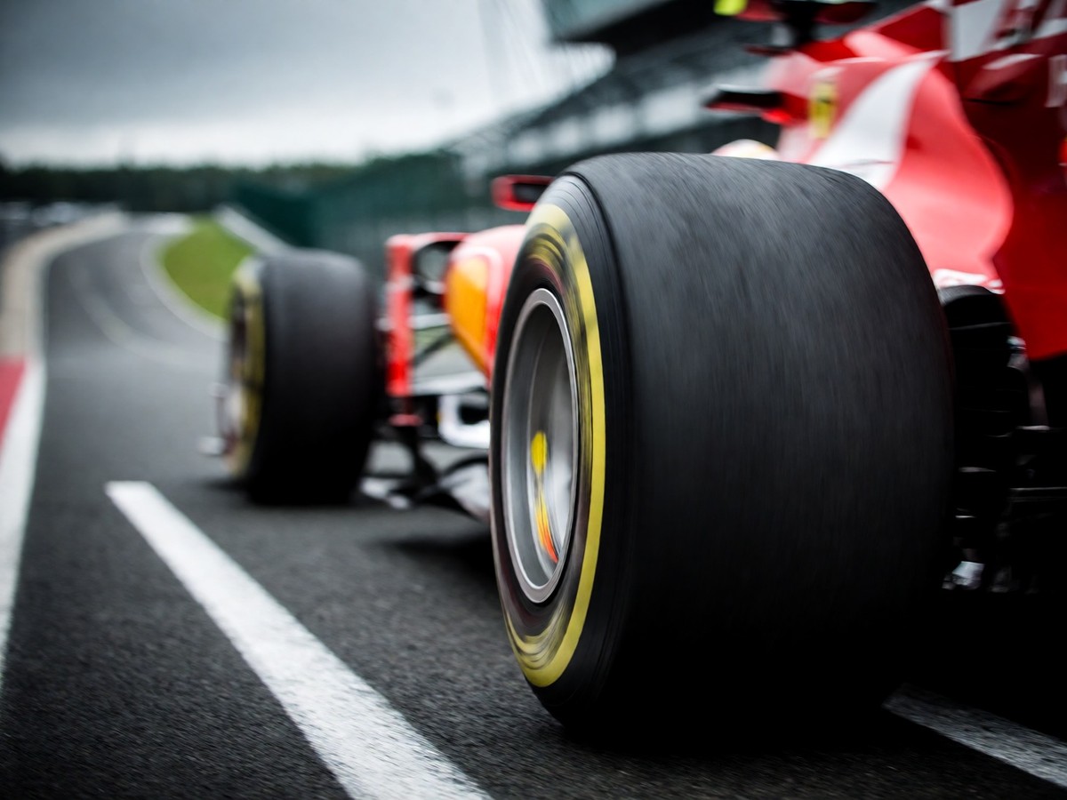 Pirelli holds advantage in upcoming Formula 1 tyre tender