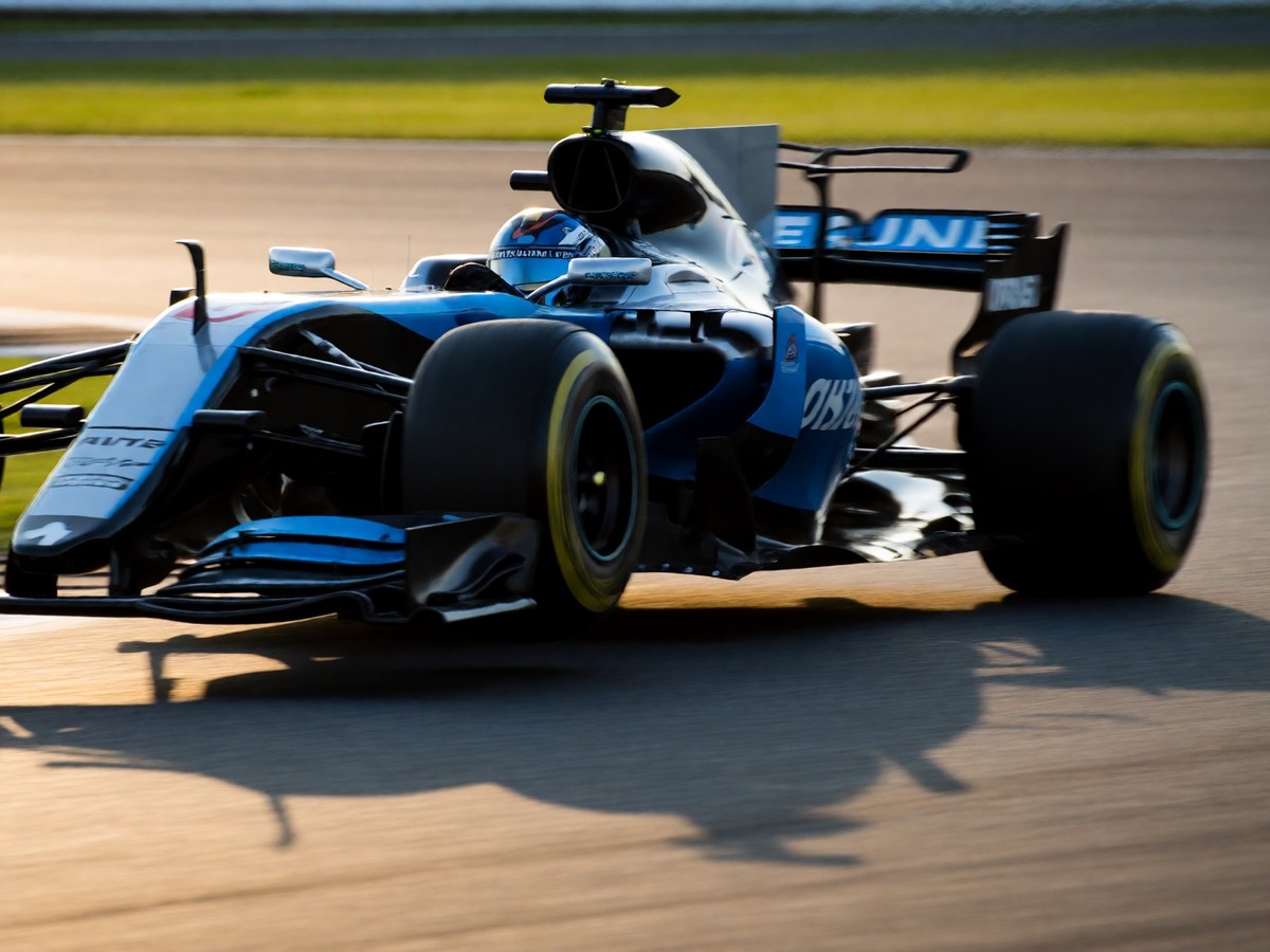 Carlos Sainz debunks five Williams 2026 steering rack myths