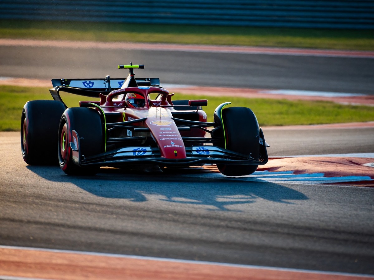 Lewis Hamilton loses points due to Ferrari car setup issues