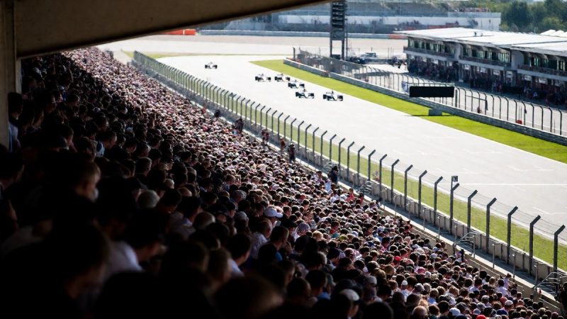 Carlos Sainz suggests 25 races is the limit for F1 calendar