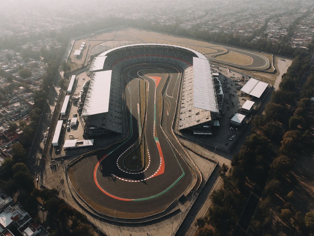 Stewards penalise Max Verstappen and Liam Lawson for contact